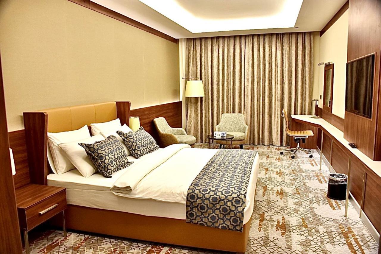 Royal Vista Hotel ‘Ibrī Buitenkant foto