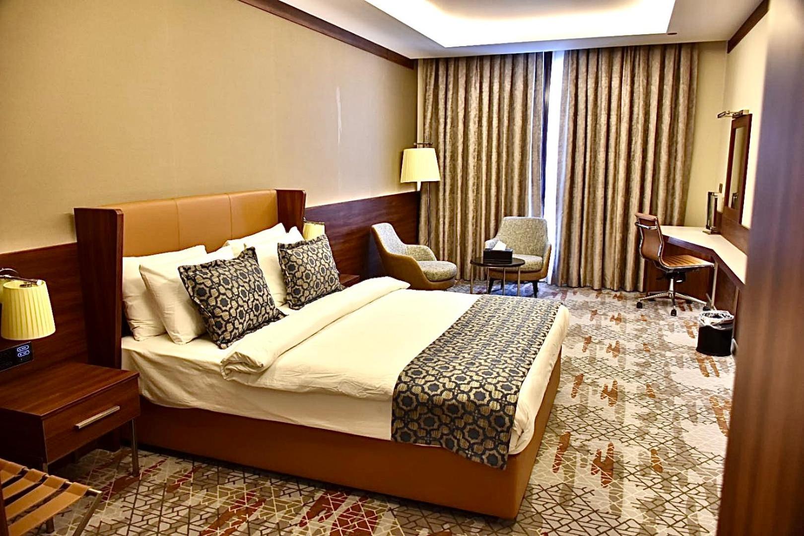 Royal Vista Hotel ‘Ibrī Buitenkant foto